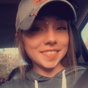 Meet your Posher, Angelle